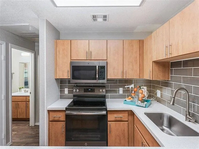 2x2 Gold Kitchen