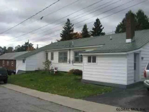 9 Harmony Road, Mineville, NY 12956