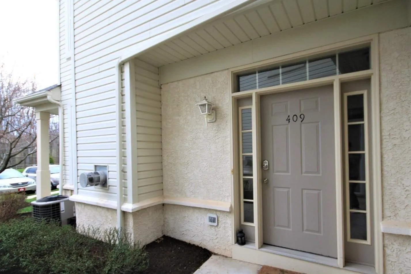2 bed, 2.5 bath, 1306 sqft, $2,650 — Photo 2
