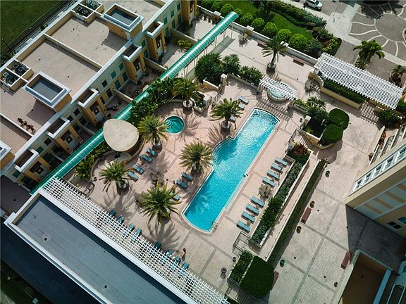 3rd image of 800 N Tamiami Trl Unit 322