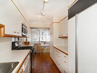 Sold by Robert E. Hill 