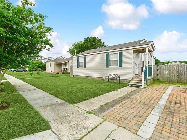 2820 Lloyds Ave, Chalmette, LA 70043