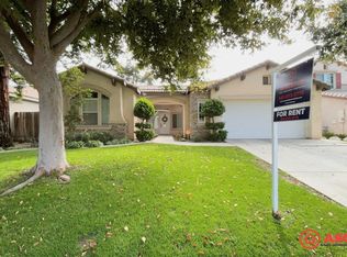 10817 Vista Del Rancho Dr, Bakersfield, CA 93311