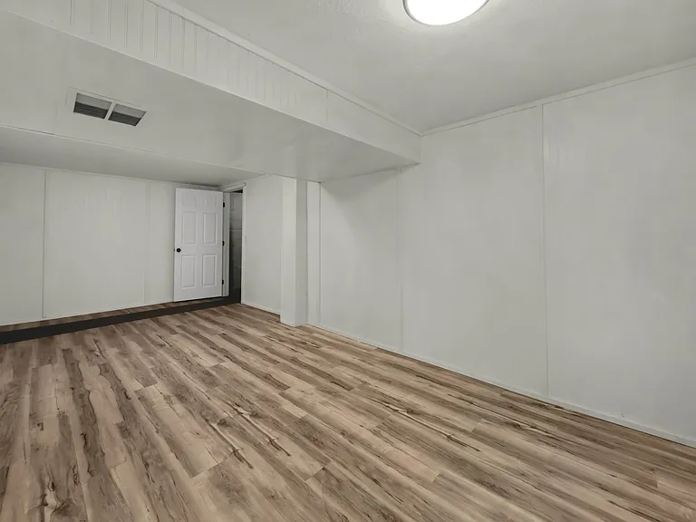 1562 Hedwig Dr — Photo 32