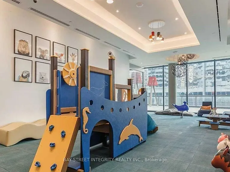 88 Harbour St #4805 — Photo 16