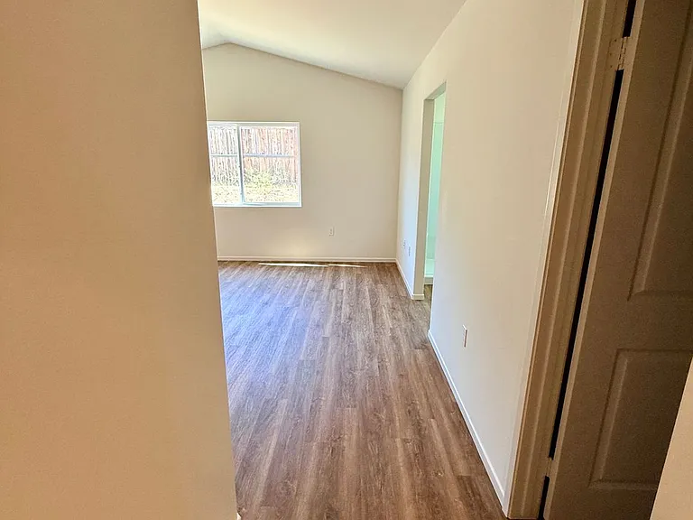 11705 Sebastian Rd — Photo 34