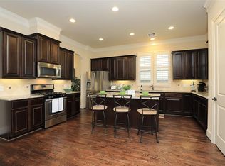 8712 Kempwood Dr, Houston, TX 77080