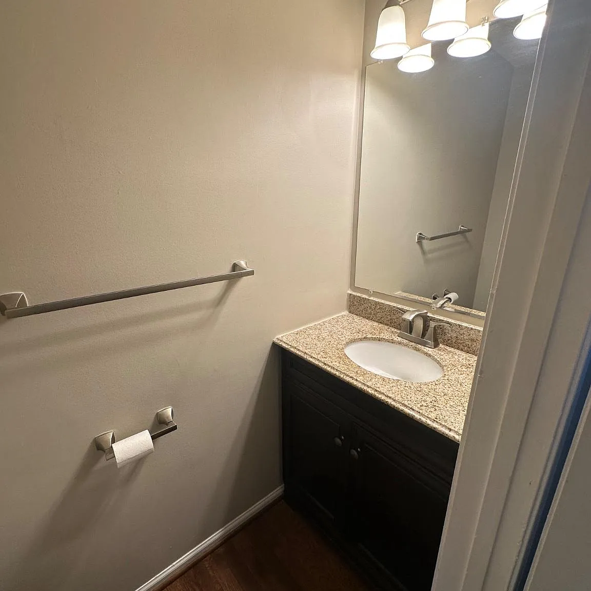 2 bed, 2.5 bath, 1166 sqft, $2,400 — Photo 4