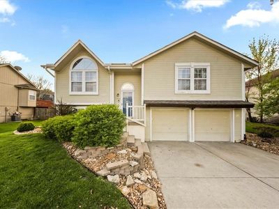 1708 NE Stonewood Dr, Lees Summit, MO, 64086