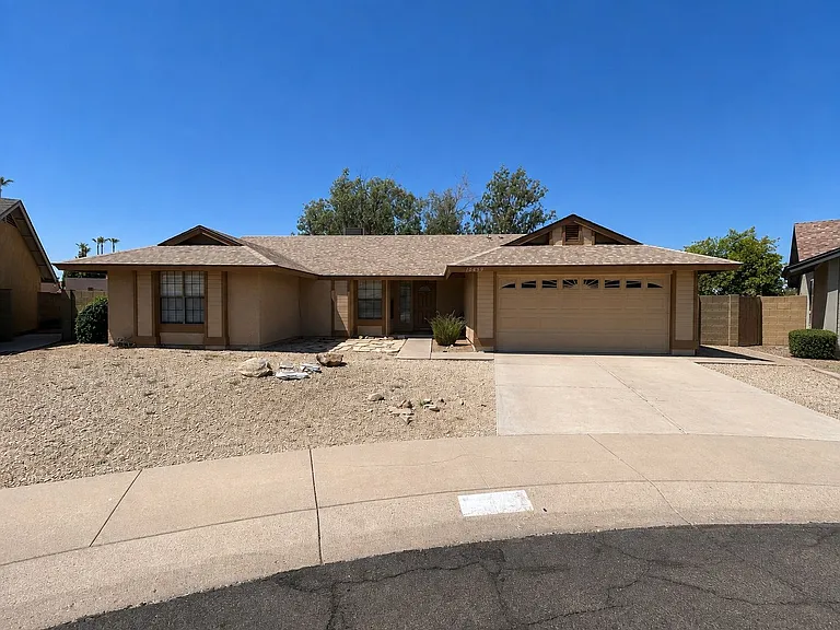 10859 E Kalil Dr — Photo 1