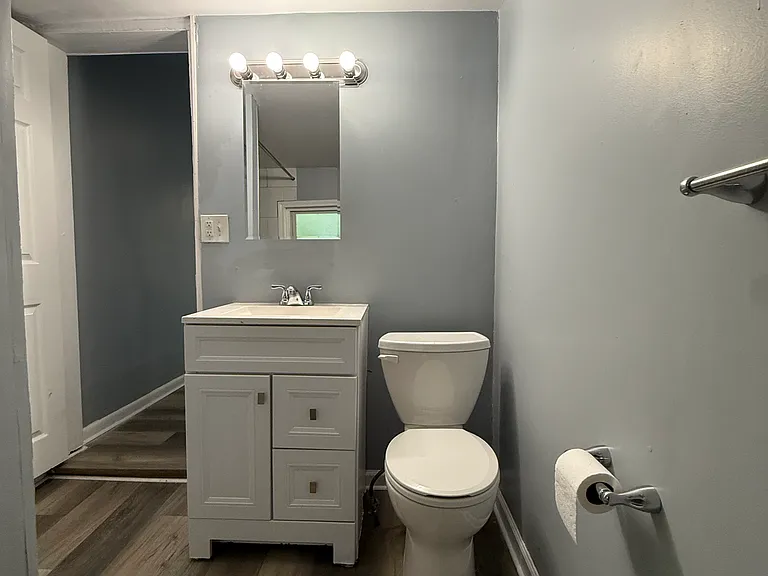 7610 Jeffries Ave — Photo 9