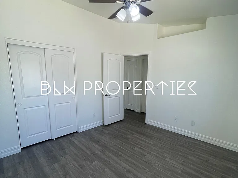 6150 Mariposa Ave — Photo 23