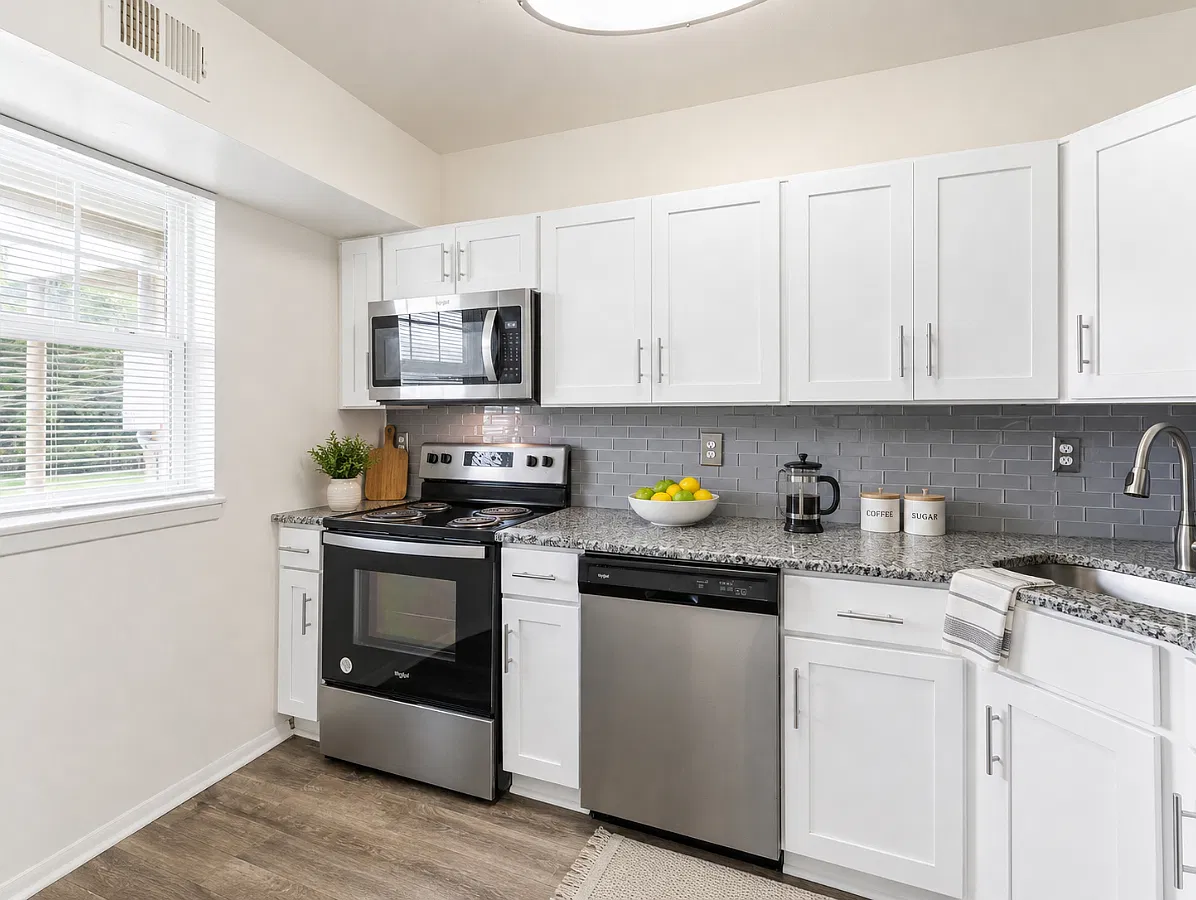 Eastampton Gardens Apartment Homes — Photo 1