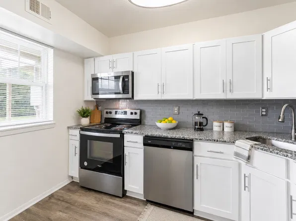 Eastampton Gardens Apartment Homes