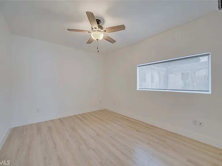 1476 Kenneth Dr — Photo 29