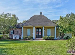 7850 Lazy Oak Cir, Denham Springs, LA 70726