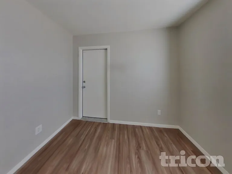 630 E Jensen St #122 — Photo 16