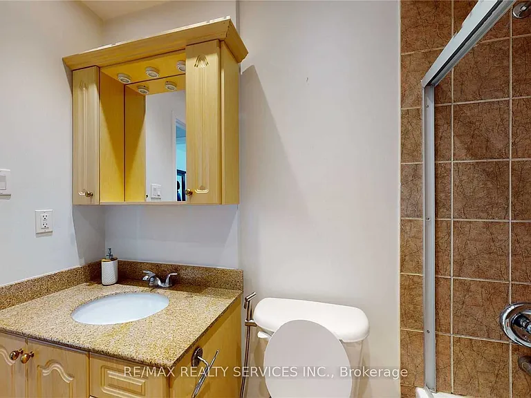 44 Elmstead Ct — Photo 17
