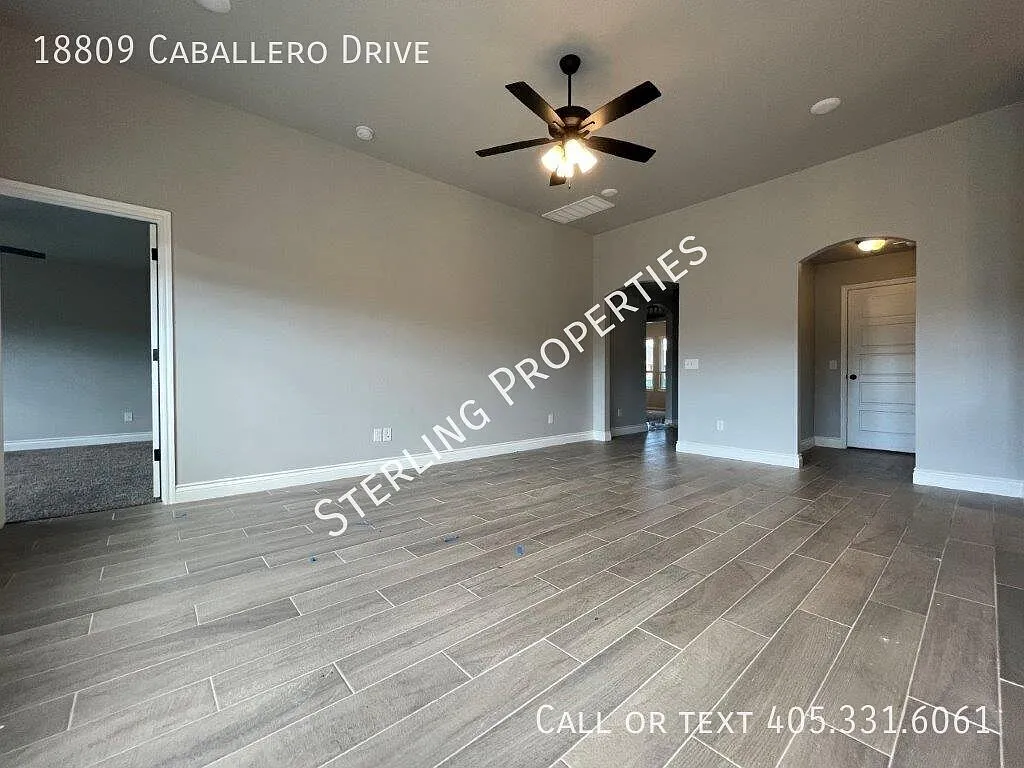 Studio, 1386 sqft, $1,850 — Photo 2