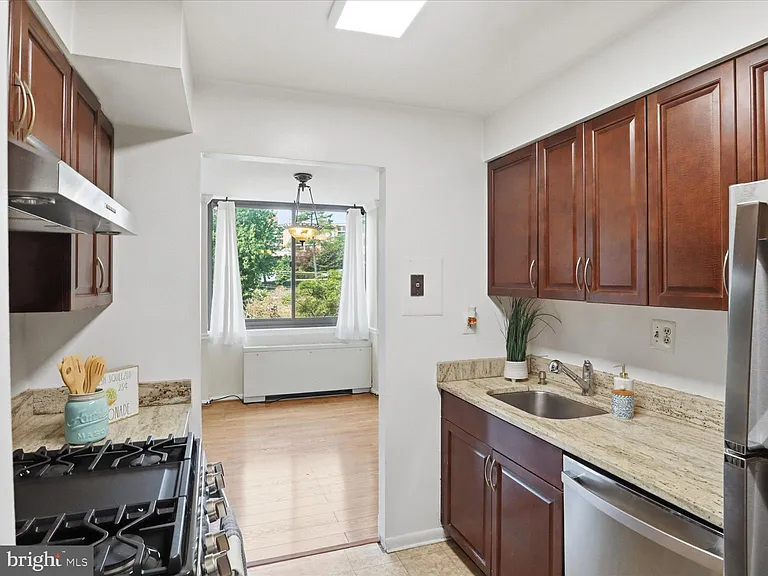 600 Roosevelt Blvd #317 — Photo 17