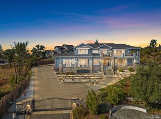 3882 Royal Manor Place, Santa Rosa, CA 95404