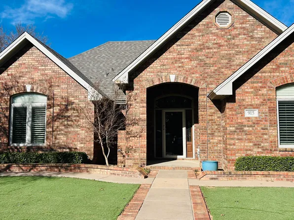 913 9th St, Idalou, TX 79329