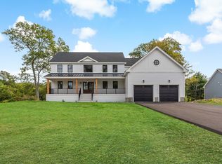 15 Bucklin Dr, Rehoboth, MA 02769