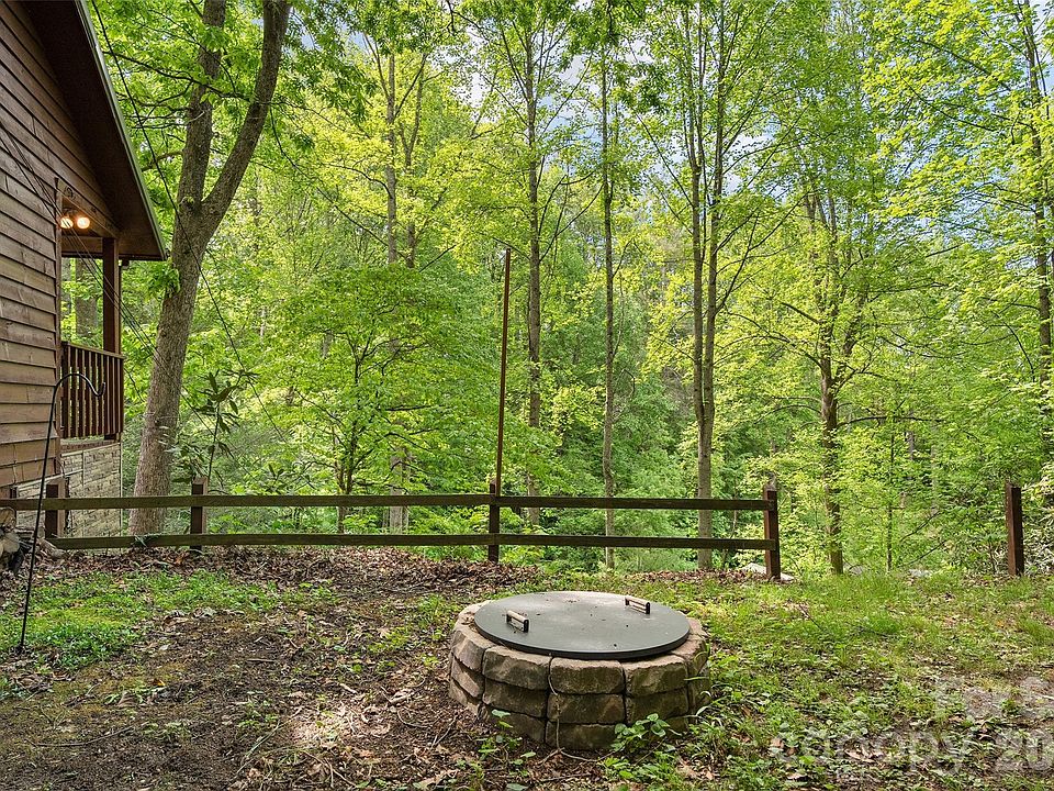 16th image of 107 Pretty View Ln