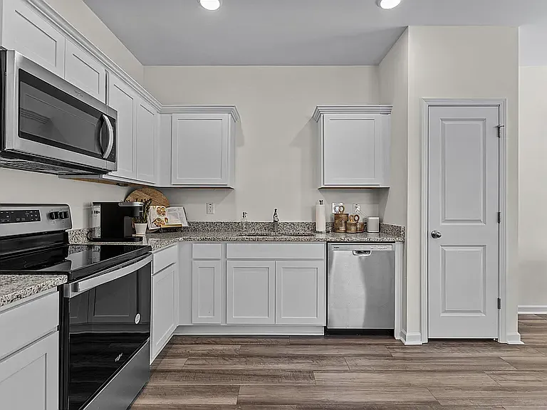 3104 Primo Dr — Photo 9