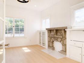 1426 W Sunset Blvd