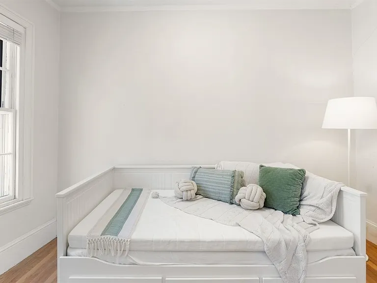 62 W Cedar St #3 — Photo 10