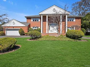 85 Meadow Woods Road, Great Neck, NY