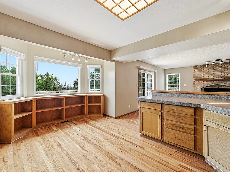 110 Mobray Ct — Photo 13