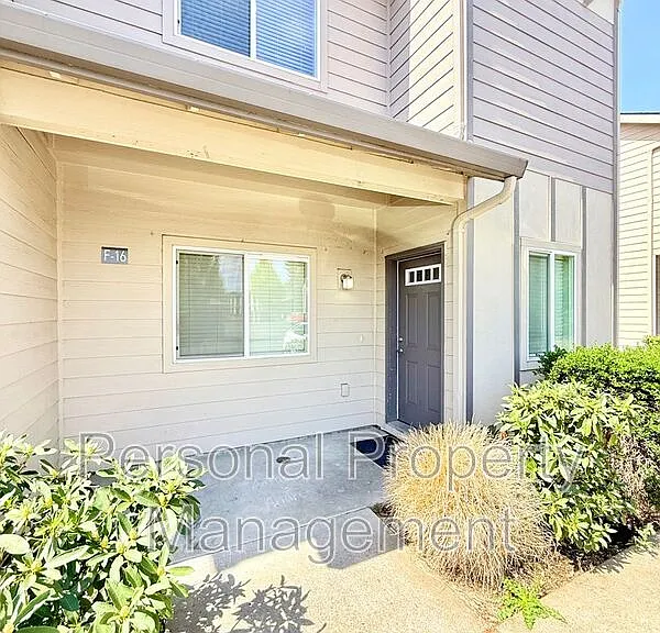 12600 NE 49th St #F — Photo 1