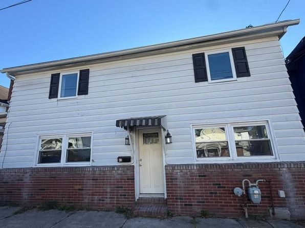 43 Pine St