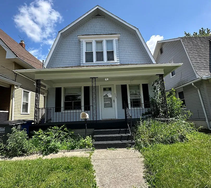 523 Nicholas St