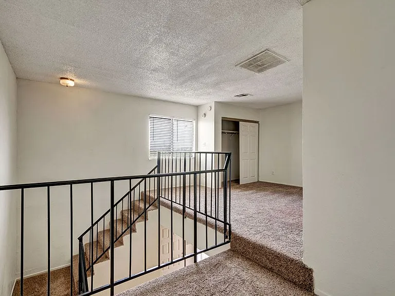 Avanti Townhomes — Photo 11
