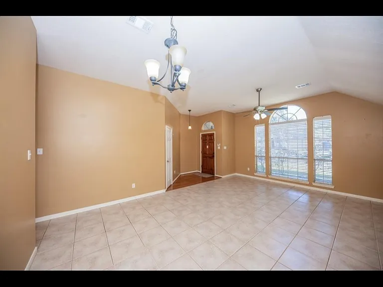4530 Topaz Trail Dr — Photo 2