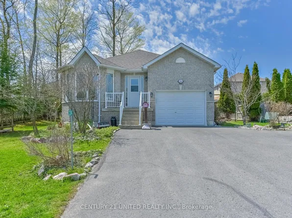 224 Grove Ave, Selwyn, ON K9L 0A2