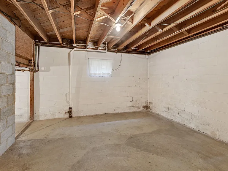 535 E Rio Rd — Photo 30