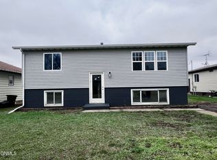 116 College St, Flasher, ND 58535