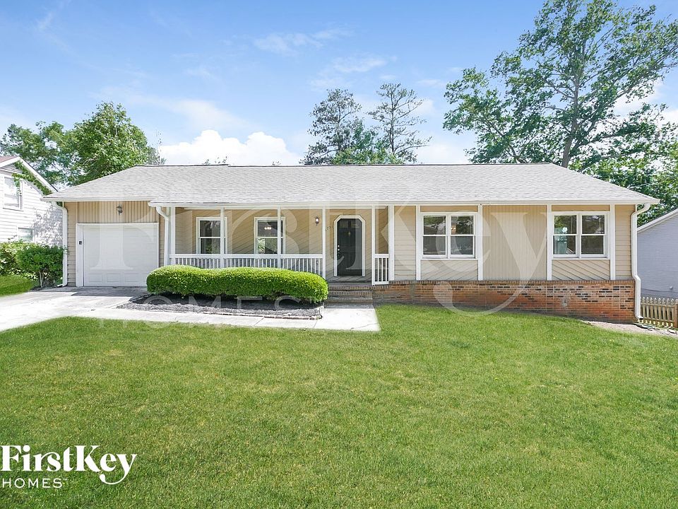 1st image of 1701 Underwood Dr SE