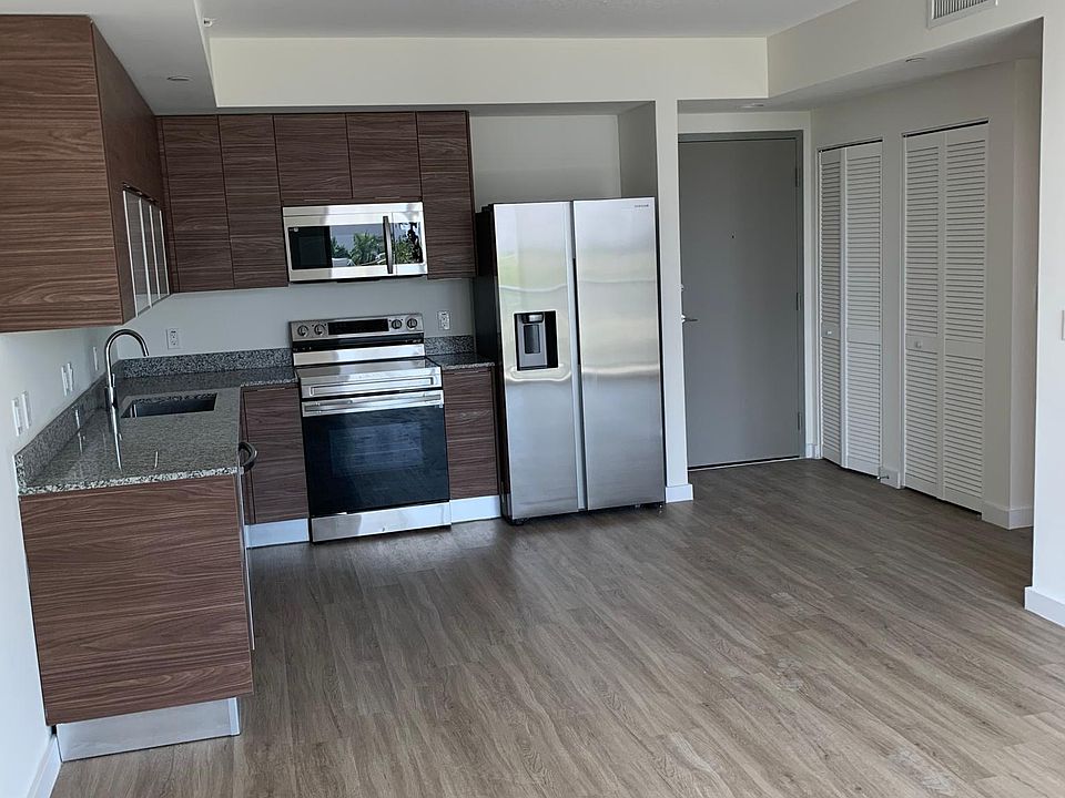 1st image of 2222 NE 2nd Ave #504