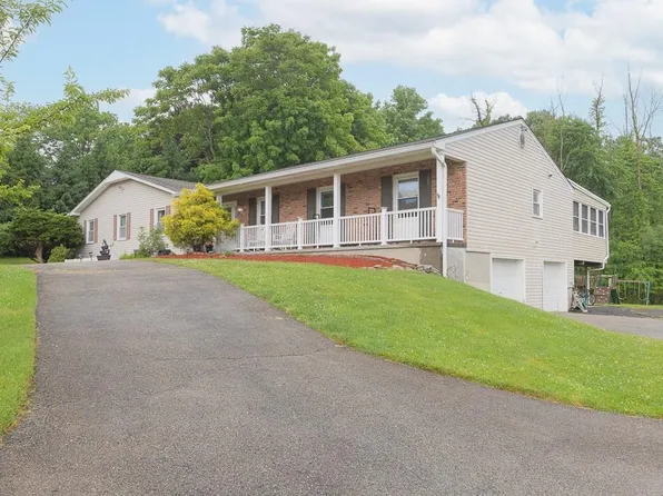 3 Village Way, New City, NY 10956