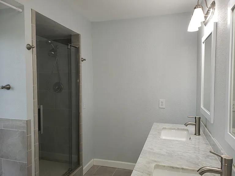 2697 Poplar Dr — Photo 10