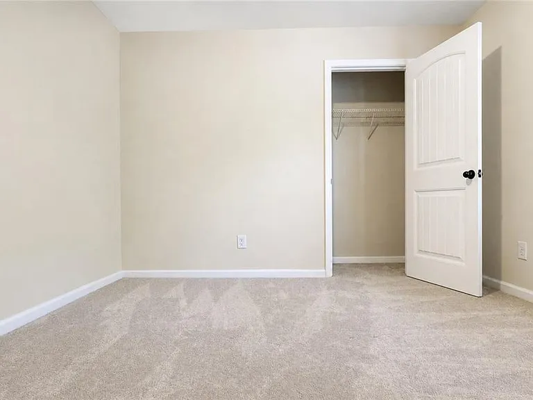 5817 Park Point — Photo 33