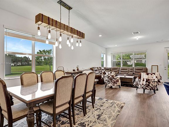 3rd image of 4345 Marina Way