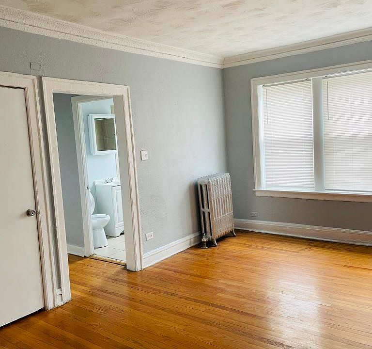 2nd image of 7750 S Kingston Ave APT 3C