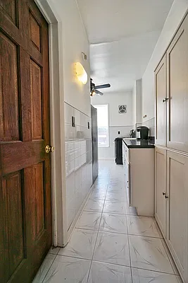 Rented by REMAX Elite | media 8