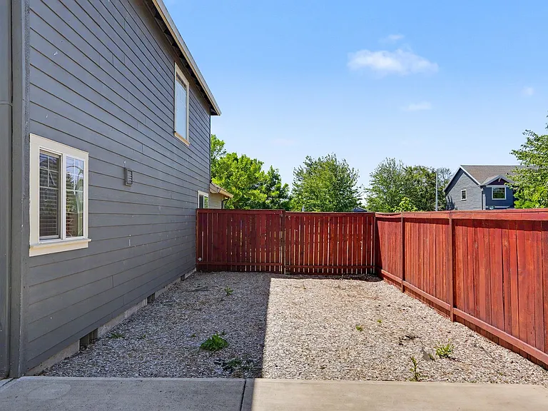 305 Casting St SE — Photo 43